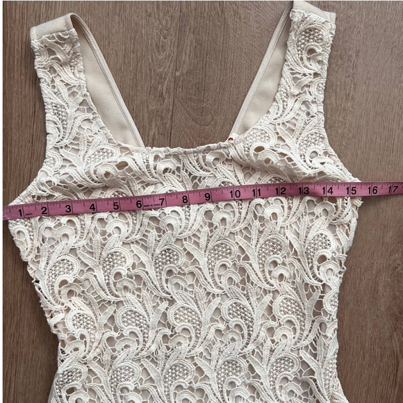 Chelsea & Violet Medium Cream Lace Overlay Dress - Picture 4 of 7